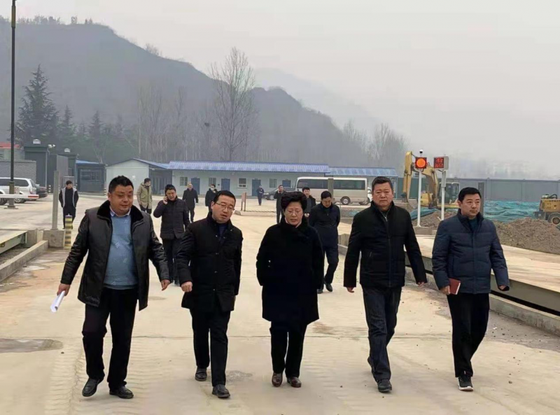 【子公司動(dòng)態(tài)】提升政治站位 打造綠色國企--嵩縣縣長(cháng)宗玉紅到榮弘公司調研